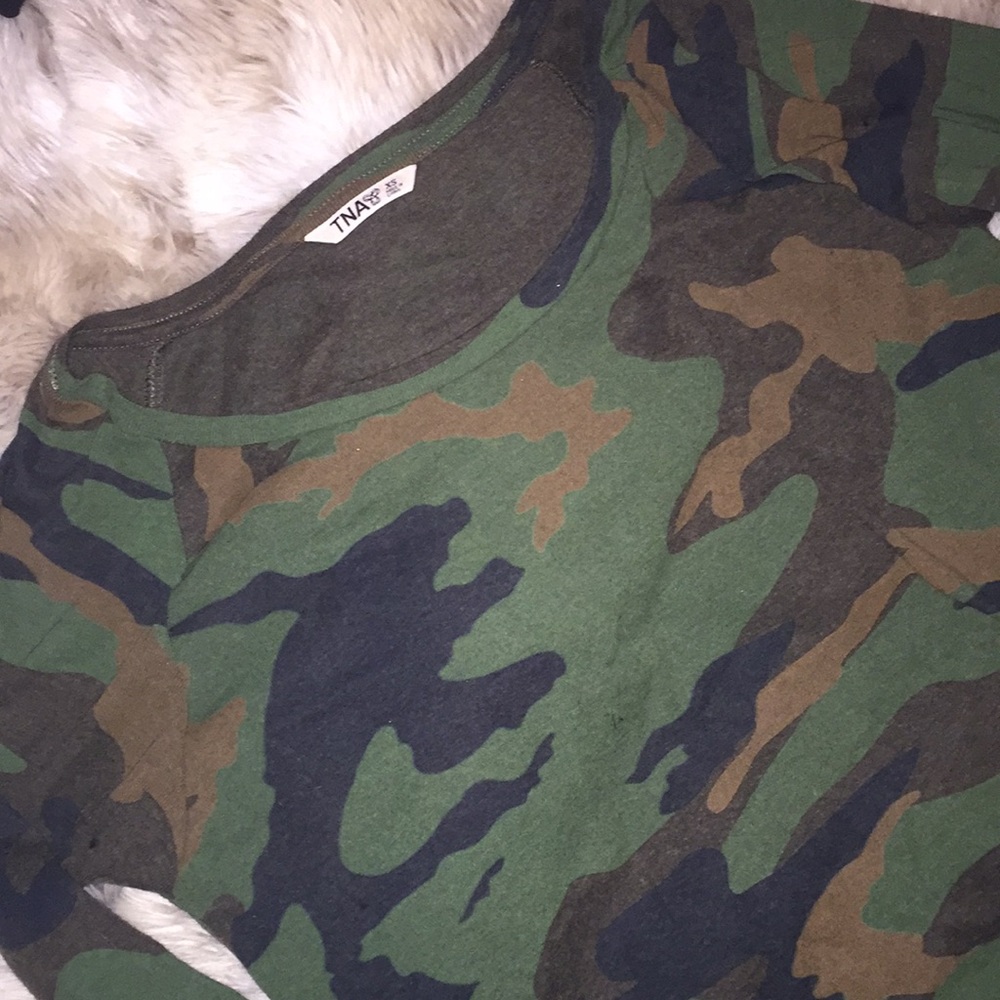 TNA long sleeve light tee